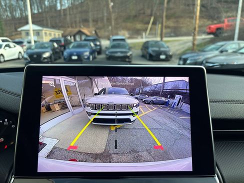 Used 2025 Jeep Compass Trailhawk image 25