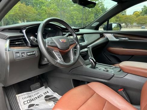 Used 2020 Cadillac XT5 Premium Luxury FWD image 11