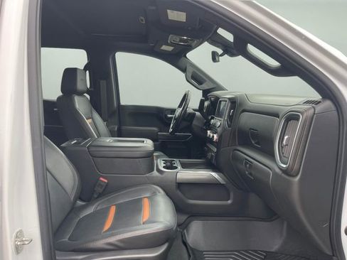 Used 2020 GMC Sierra 1500 AT4 w/ Off-Road Performance Package image 18