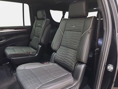 Used 2026 Cadillac Escalade ESV Platinum Sport w/ LPO, Floor Liner Package RWD image 13