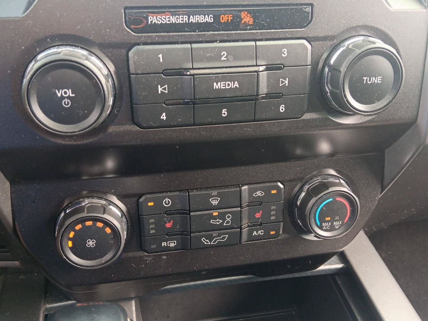 Used 2019 Ford F150 XLT w/ Equipment Group 302A Luxury AWD/4WD image 18
