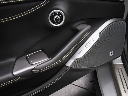 Used 2019 Ferrari Portofino image 51