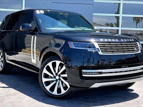 Used 2025 Land Rover Range Rover Autobiography AWD/4WD image 3
