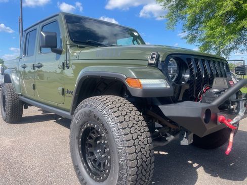 Used 2021 Jeep Gladiator Sport image 10