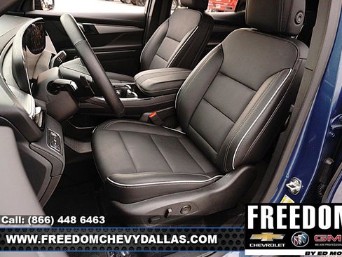 Used 2025 Buick Enclave Preferred image 9