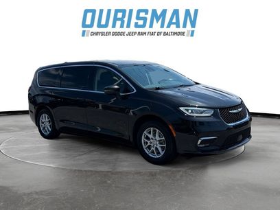 Used 2023 Chrysler Pacifica Touring-L