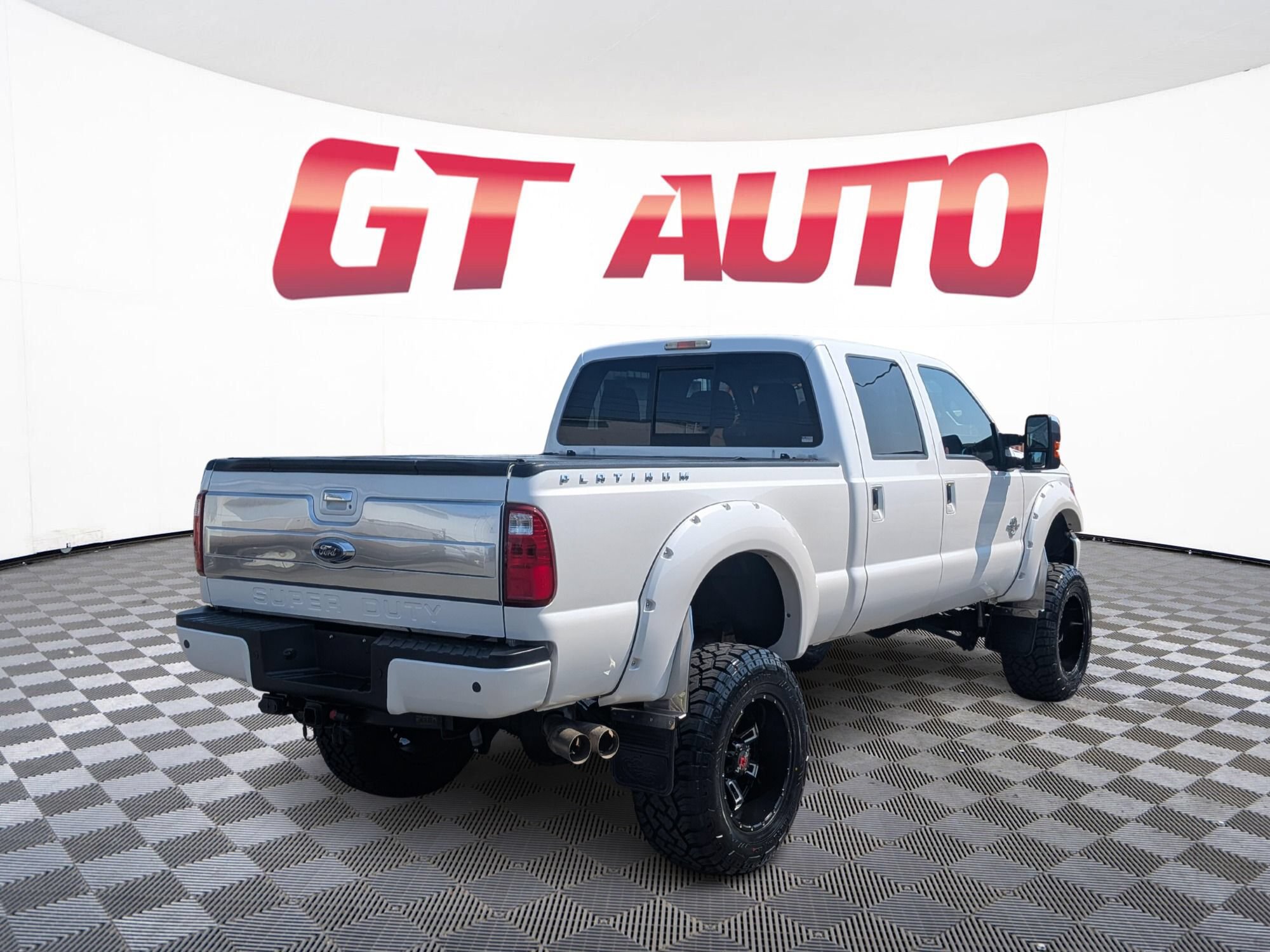 Used 2016 Ford F350 Platinum w/ Platinum Package AWD/4WD image 5