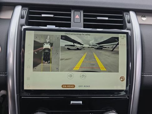 New 2026 Land Rover Discovery Limited Edition image 25