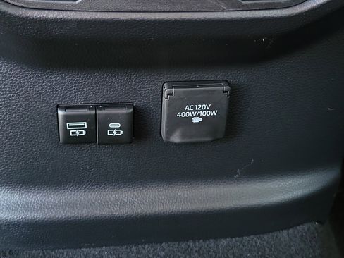 Used 2024 Toyota Tundra Limited image 22