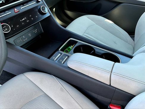 Certified 2024 Hyundai Sonata SEL FWD image 18