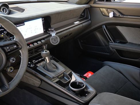 Used 2025 Porsche 911 GT3 RS image 16