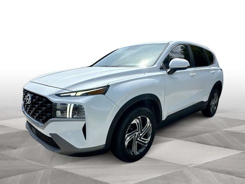 Used 2021 Hyundai Santa Fe SE FWD image 4