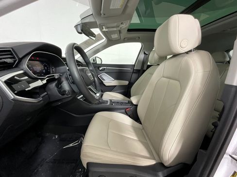 Used 2024 Audi Q3 2.0T Premium w/ Convenience Package image 16