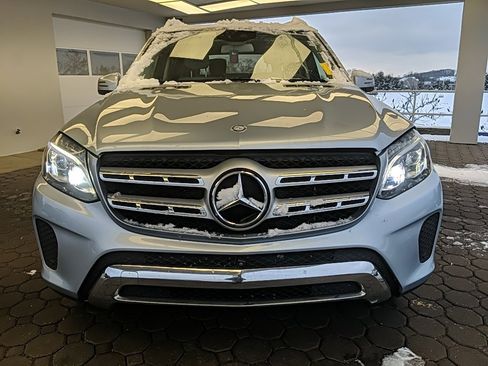 Used 2017 Mercedes-Benz GLS 450 4MATIC image 2