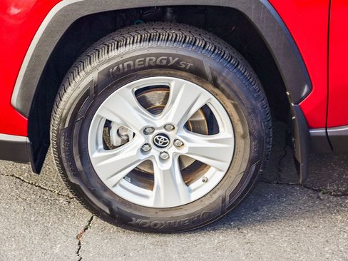 Certified 2019 Toyota RAV4 XLE image 11