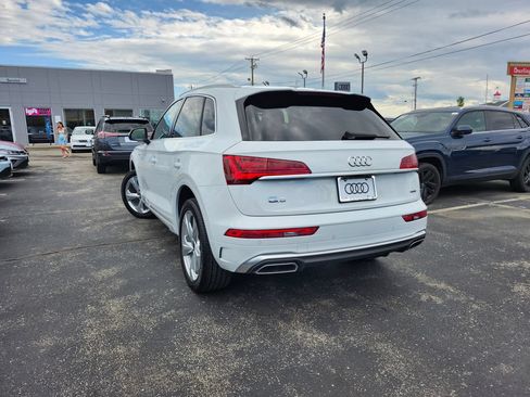 Used 2023 Audi Q5 2.0T Premium Plus w/ Premium Plus Package AWD/4WD image 3
