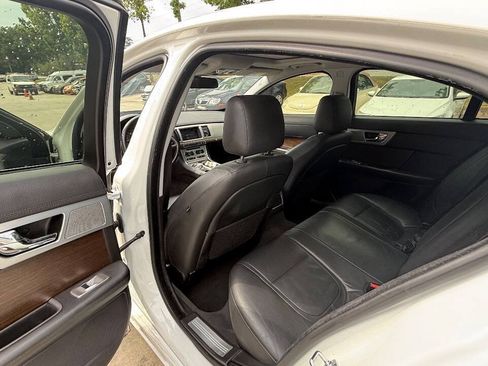 Used 2013 Jaguar XF RWD image 57