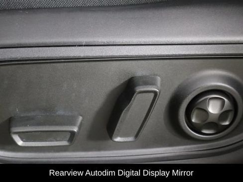 Used 2024 Jeep Grand Cherokee Limited w/ Luxury Tech Group II AWD/4WD image 17