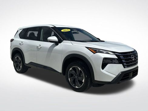 Used 2024 Nissan Rogue SV image 9