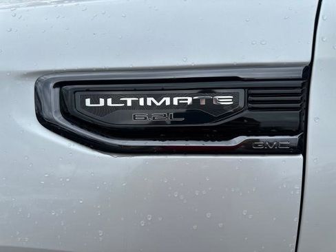 Used 2025 GMC Sierra 1500 Denali Ultimate image 9