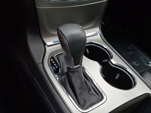 Used 2018 Jeep Grand Cherokee Altitude AWD/4WD image 14