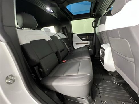 Used 2024 GMC Hummer EV 3X w/ LPO, Illumination Package image 28