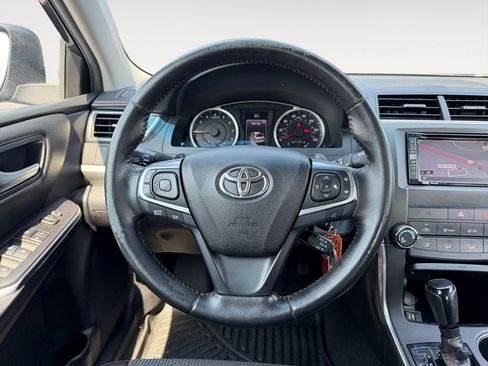 Used 2016 Toyota Camry SE FWD image 13
