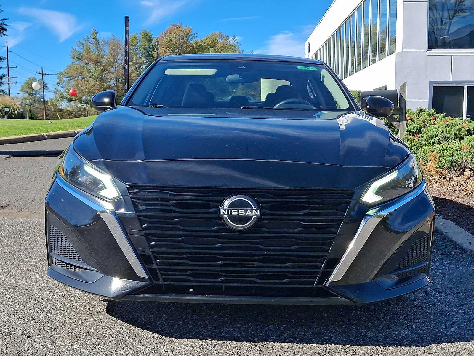Used 2023 Nissan Altima 2.5 S FWD image 2