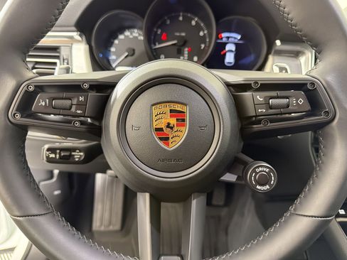 Certified 2026 Porsche Macan AWD/4WD image 21