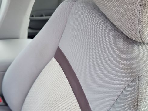 Used 2013 Toyota Camry LE image 17