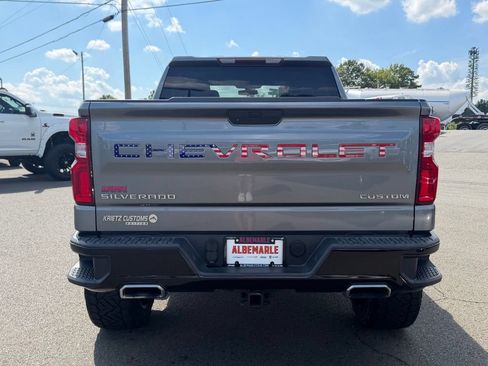 Used 2021 Chevrolet Silverado 1500 Custom Trail Boss AWD/4WD image 4