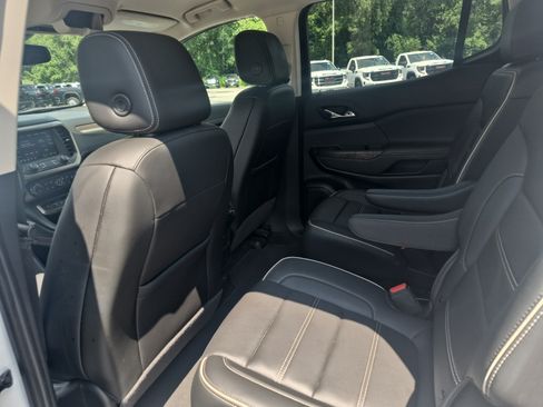Certified 2022 GMC Acadia Denali AWD/4WD image 11