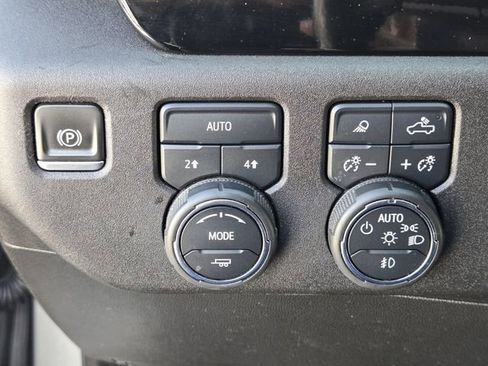 Used 2023 Chevrolet Silverado 1500 LTZ image 25