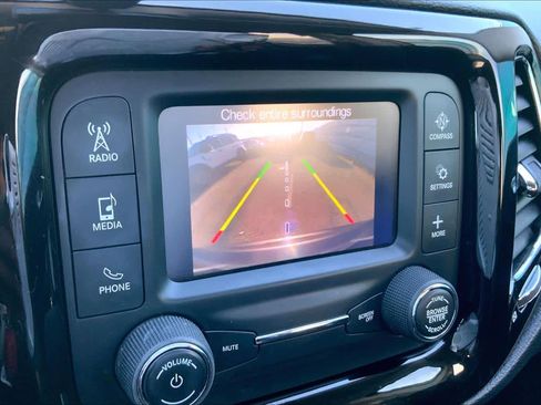 Used 2018 Jeep Compass Altitude image 23