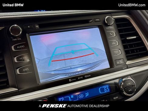 Used 2017 Toyota Highlander XLE image 9