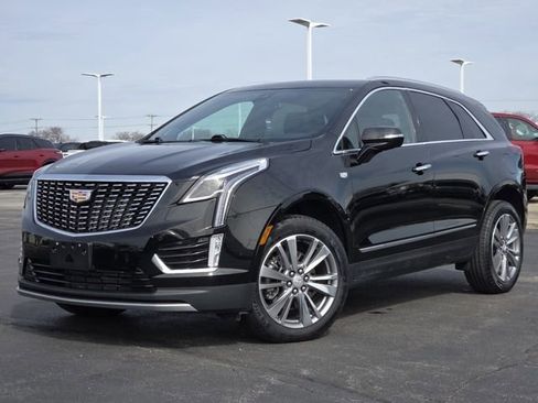 Used 2025 Cadillac XT5 Premium Luxury image 2
