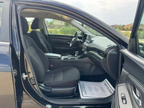 Used 2024 Nissan Sentra SV image 31