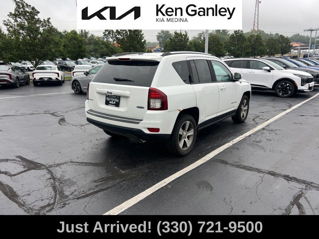 Used 2016 Jeep Compass High Altitude AWD/4WD image 5