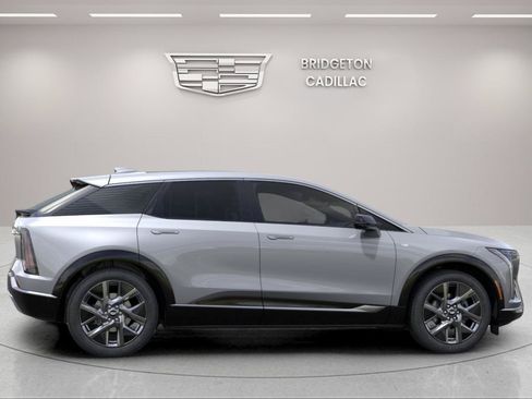 New 2026 Cadillac Optiq Luxury 1 w/ LPO, Floor Liner Package AWD/4WD image 2