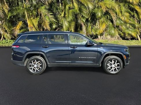 Used 2024 Jeep Grand Cherokee L Limited w/ Luxury Tech Group II image 4