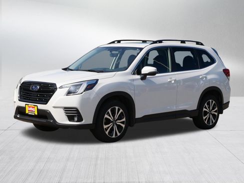 Used 2024 Subaru Forester Limited AWD/4WD image 3