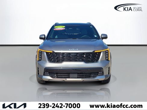 Certified 2025 Kia Sorento SX Prestige AWD/4WD image 2