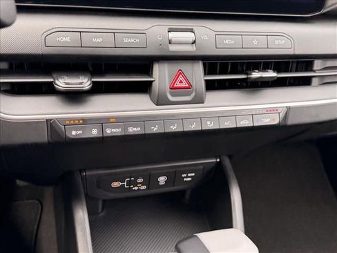 New 2025 Kia K4 LXS image 20