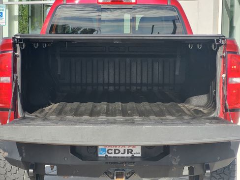 Used 2017 Chevrolet Colorado Z71 AWD/4WD image 26