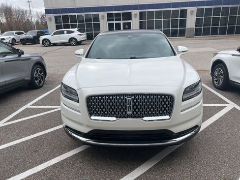 Used 2022 Lincoln Nautilus Reserve image 3