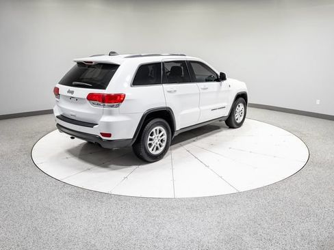 Used 2019 Jeep Grand Cherokee Laredo AWD/4WD image 30