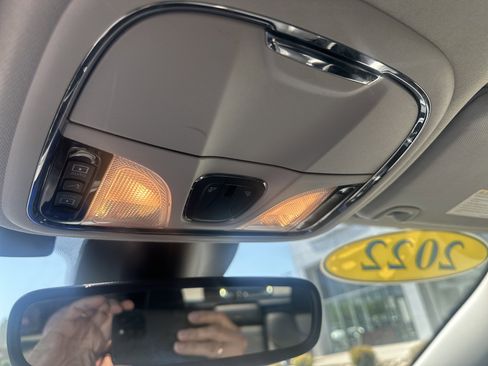 Used 2022 Jeep Cherokee Latitude w/ Sun & Sound Group AWD/4WD image 37