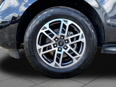 Certified 2025 Ford Expedition Max Active AWD/4WD image 11