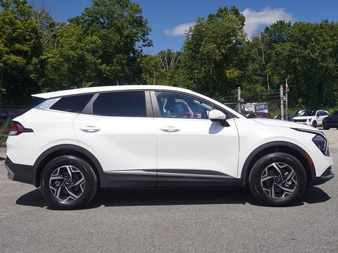 Used 2024 Kia Sportage LX AWD/4WD image 17