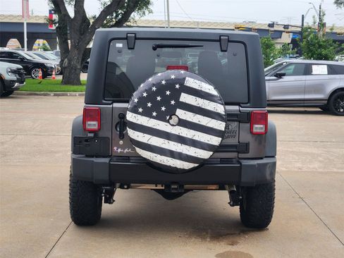 Used 2016 Jeep Wrangler Sport AWD/4WD image 5